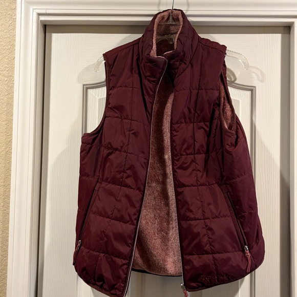 Jackets & Blazers - Free Country Women's Reversible Quilted Puffer Vest - Burgundy size M like new
